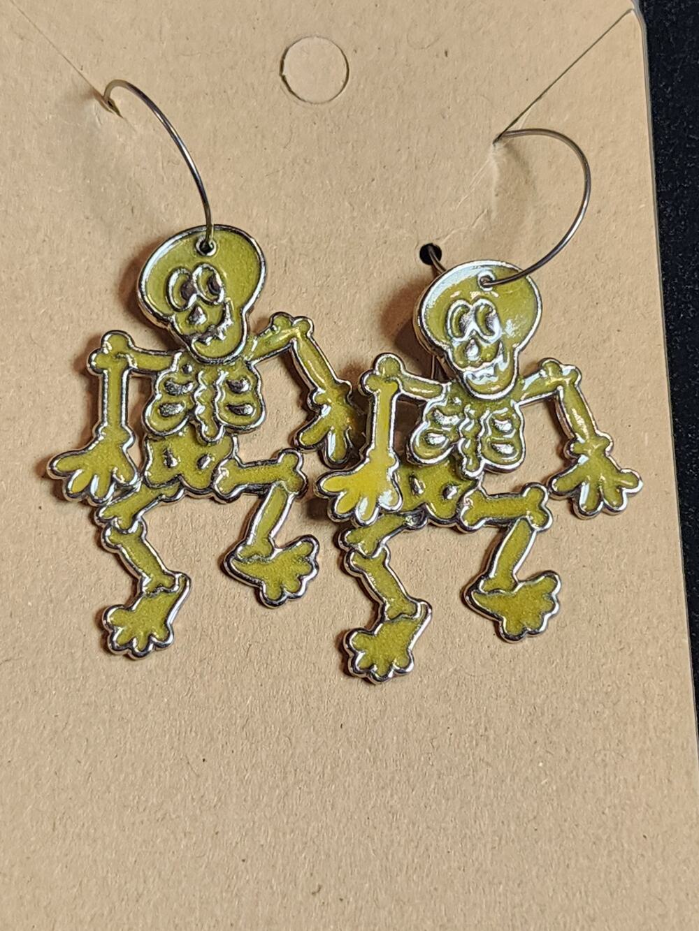Vintage 1993 Avon Kids Skeleton Dance Glow In The Dark Pierced Earrings NR
